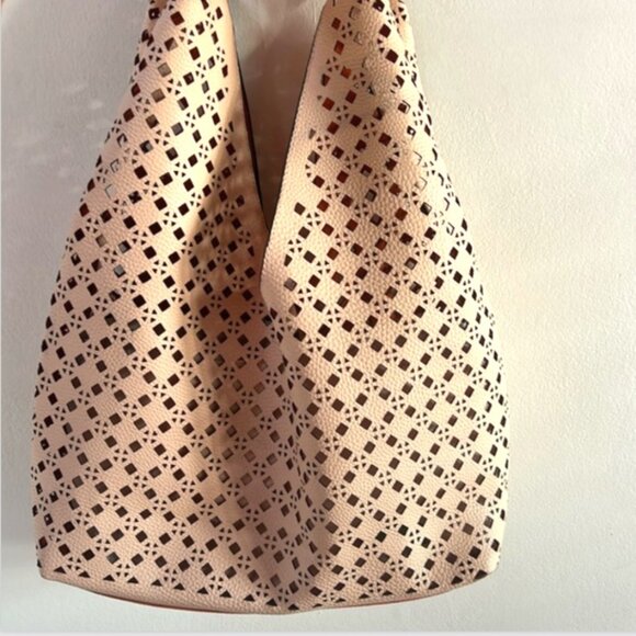 Eternel 2 BAGS Cut Out Vegan Leather Shoulder Bag/Tote & Crossbody Bag Peach NEW - Picture 1 of 9